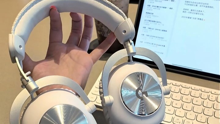 罗技G PRO X3耳机实测：AI降噪技术消除键盘鼠标声  