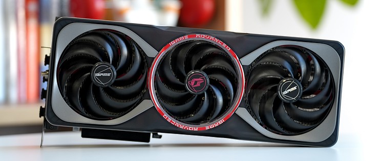 RTX5090首发评测：光追性能提升300%？ 